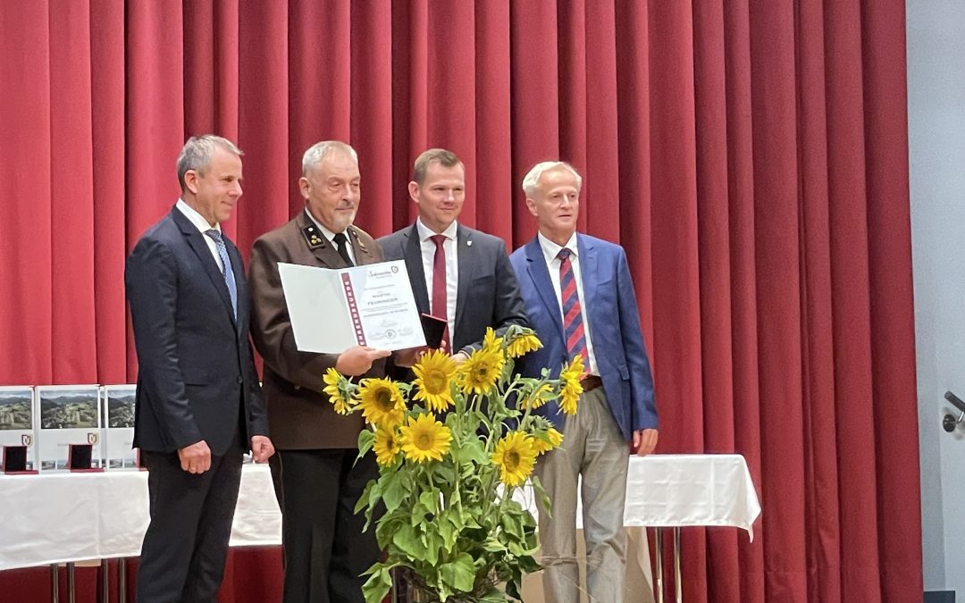 Silberne Ehrennadel der Marktgemeinde Scharnstein für Fehringer Martin sen.