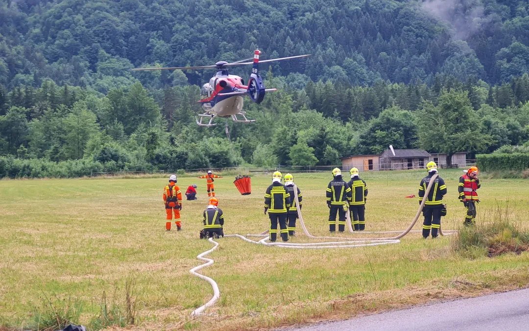 Waldbrand am Zwillingskogel – Waldbrandstützpunkt Scharnstein unterstützt die Löscharbeiten