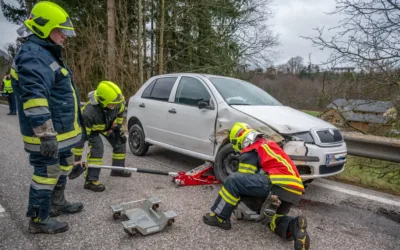 VU Aufräumarbeiten – B120 Scharnsteiner Straße